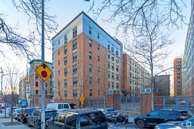 Building Photo - The Upton