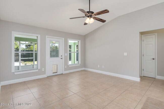 Building Photo - 1401 Morgan Ct