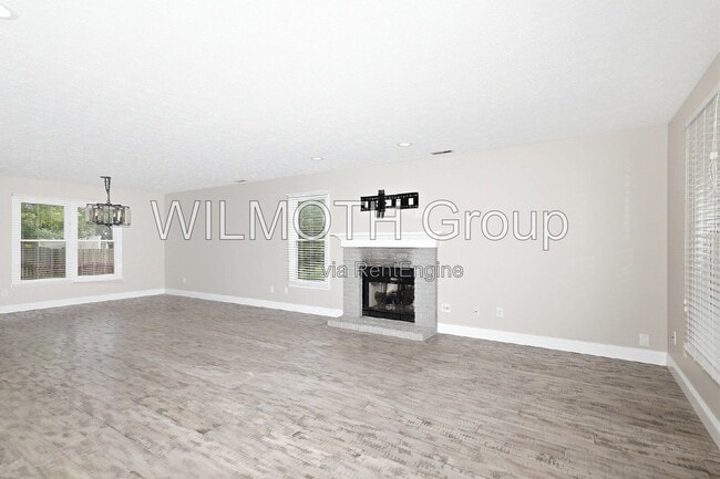Building Photo - 9224 Oak Knoll Ln