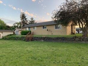 Building Photo - 2735 Hefner Ave