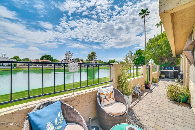 Building Photo - 8161 E Del Cuarzo Dr