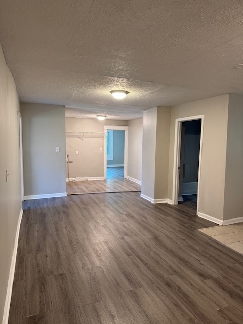 Building Photo - Renovated 3BR/2BA home w/ large bak yard!