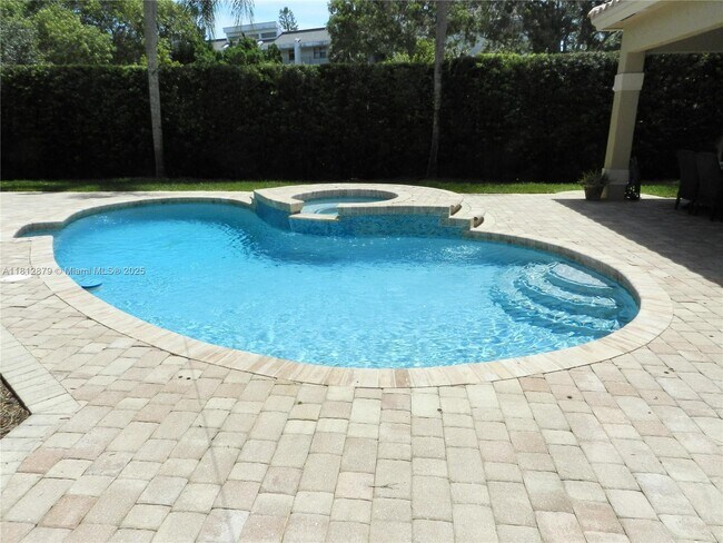 Building Photo - 210 La Costa Ct