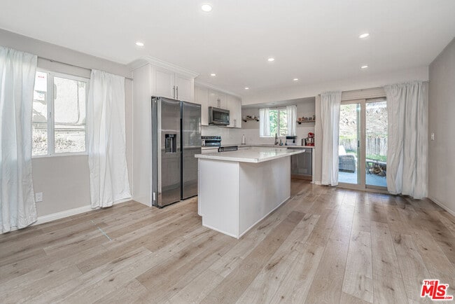 Building Photo - 29846 Grandifloras Rd
