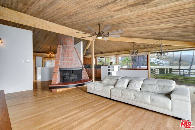 Building Photo - 26636 Latigo Shore Dr