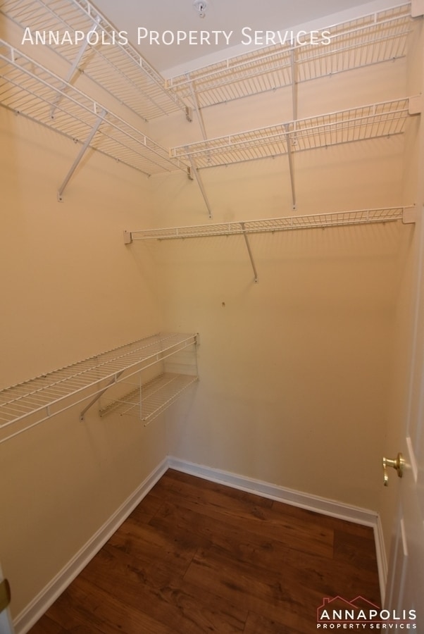 Building Photo - 643 Oakland Hills Dr