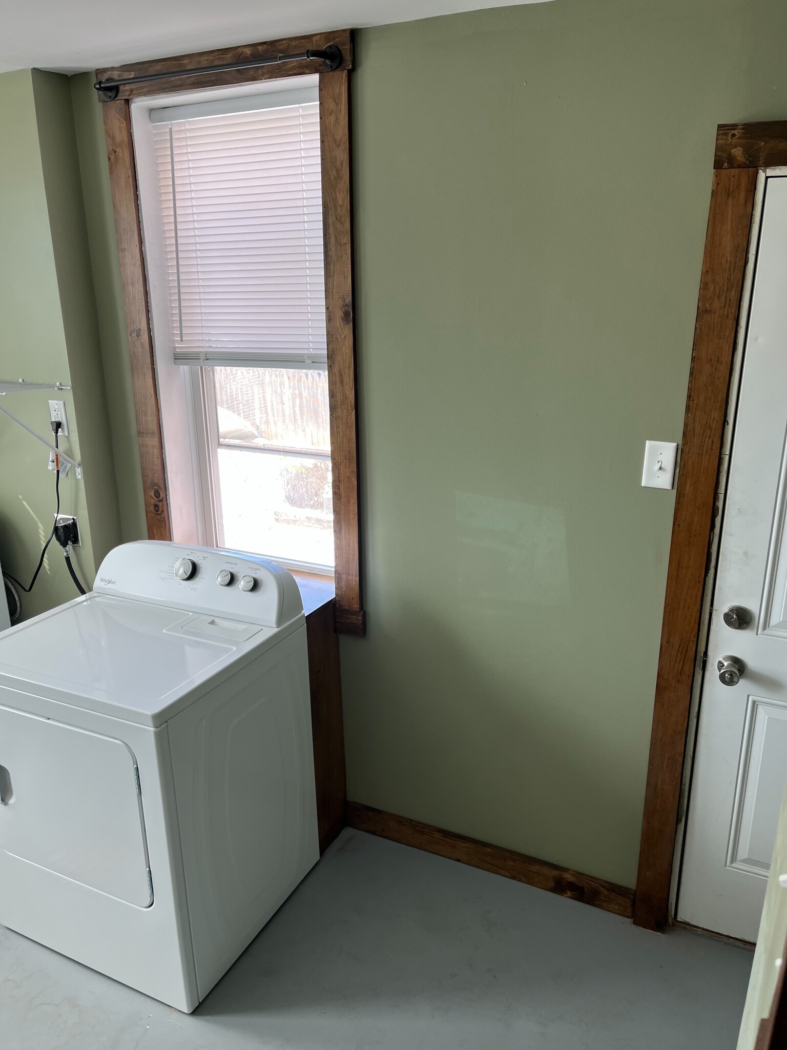 laundry room - 638 4th St