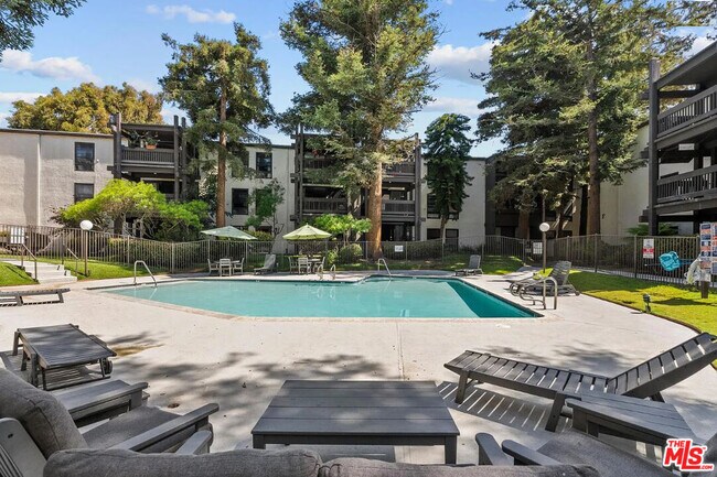 Building Photo - 7740 Redlands St
