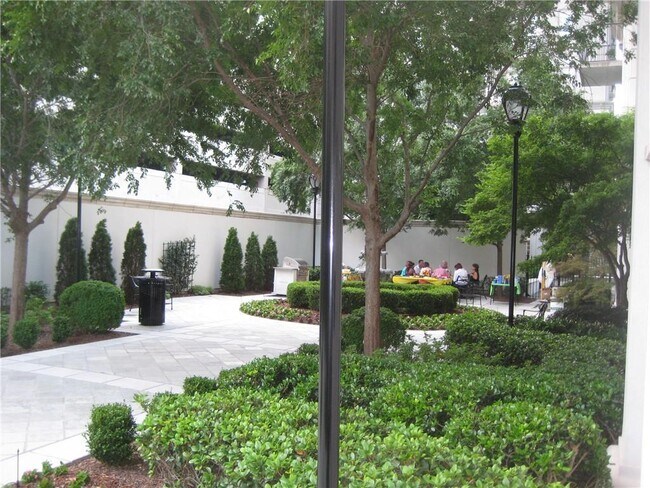 Building Photo - 195 14th St NE