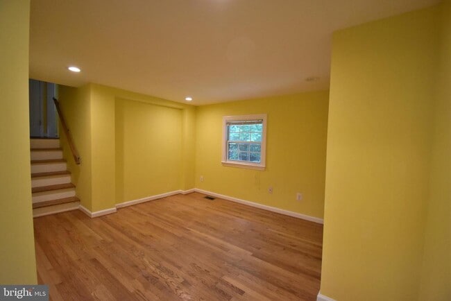 Building Photo - 7804 Ridgewood Dr