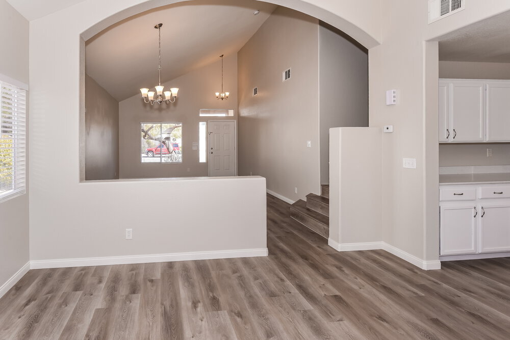 Building Photo - 6033 Highland Gardens Dr