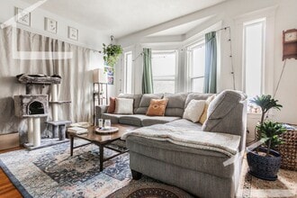 Building Photo - Greatly priced 3 bed in Brighton.. BRIGHTON!!!! This listing is in BRIGHTON!!