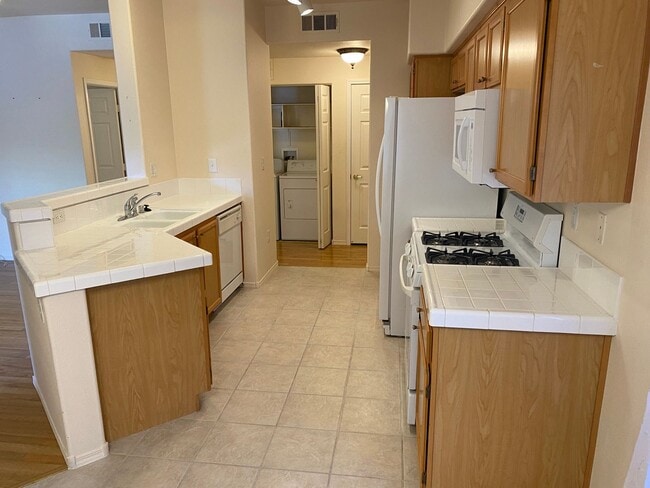 Building Photo - SE!!! Gated!! 2 Bedroom 1st Floor with Bal...