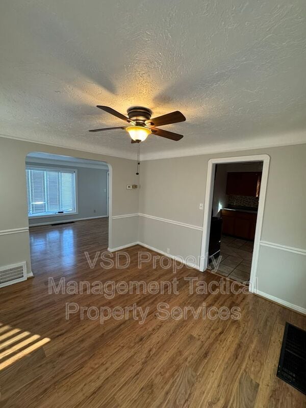 Building Photo - 12930 Havana Rd