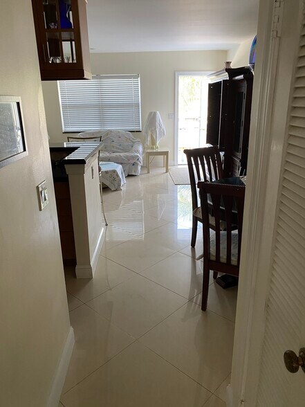 Building Photo - 467 Golden Isles Dr