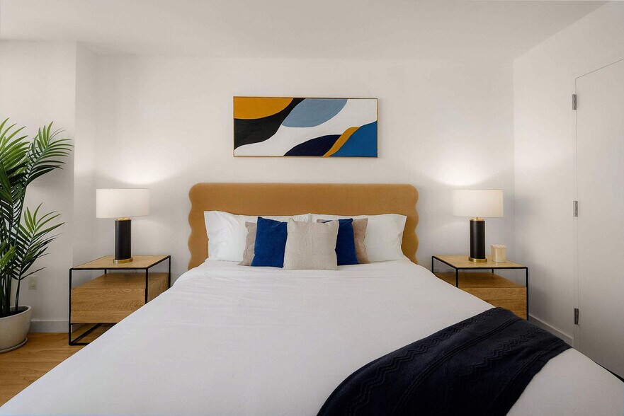 Building Photo - 1113 York Ave