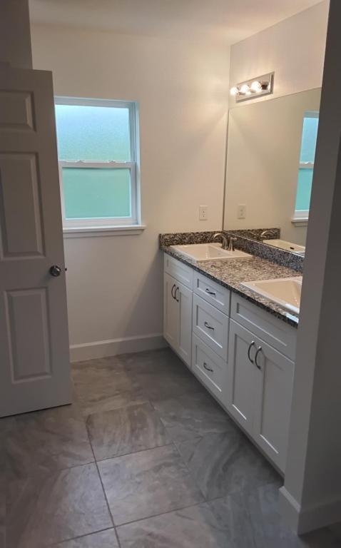 Building Photo - 16171 SW 44th Cir