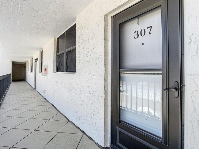 Building Photo - 15462 Gulf Blvd