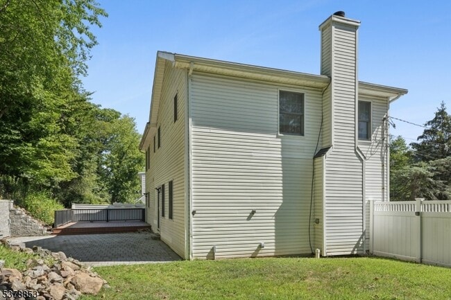 Building Photo - 470 Rifle Camp Rd
