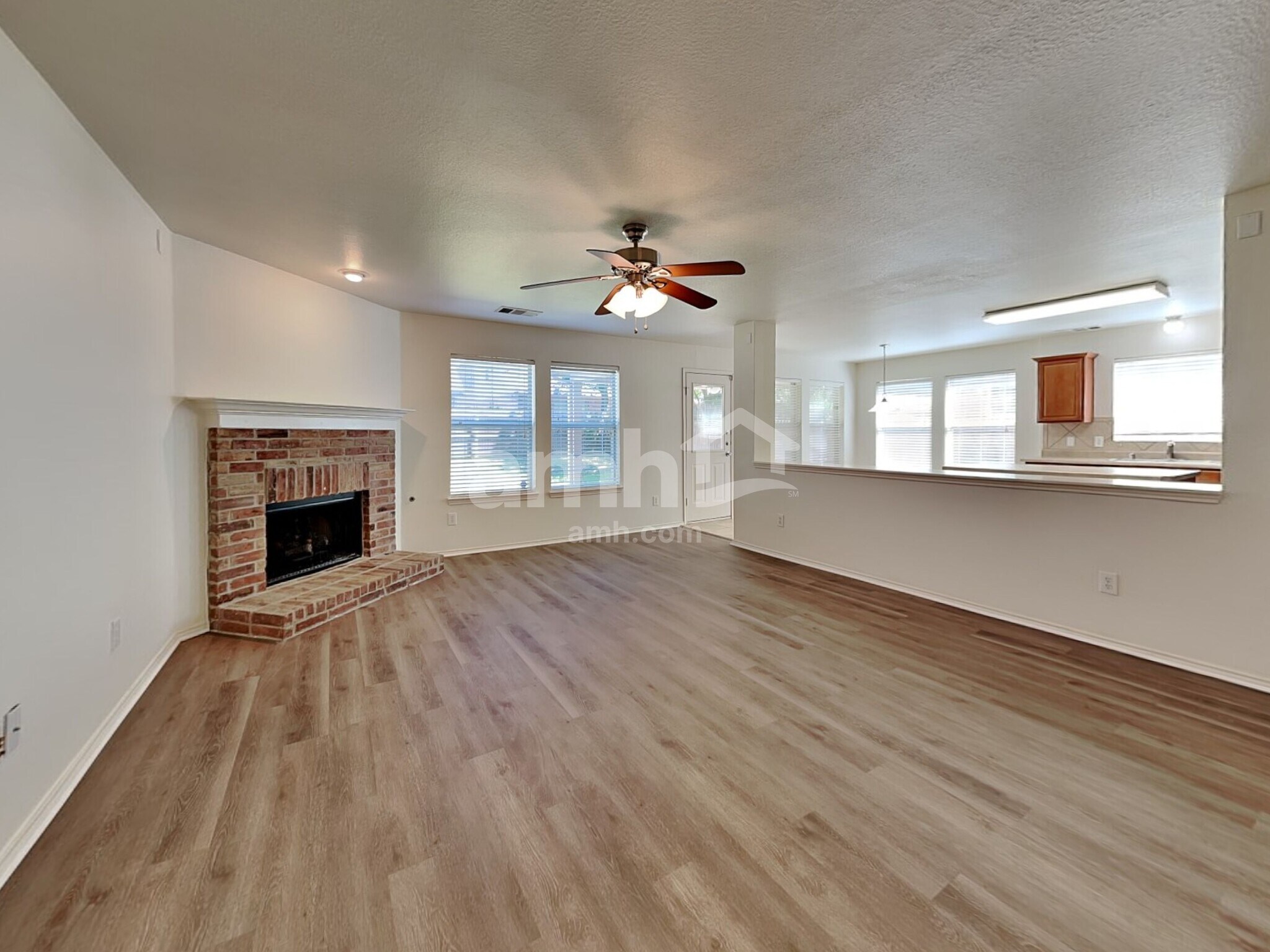 Building Photo - 10624 Cochron Dr