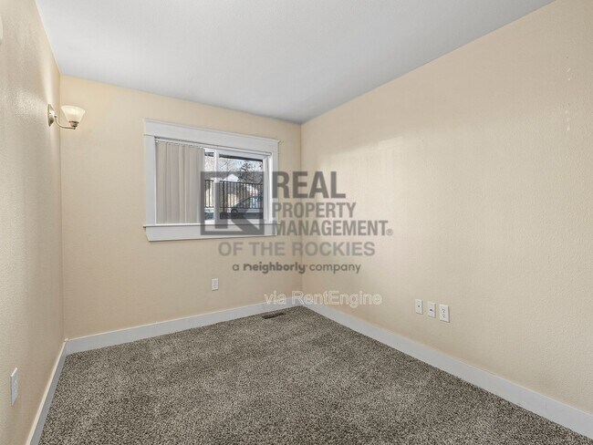 Building Photo - 233 N Meldrum St