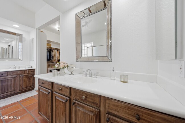 Building Photo - 11071 E Evans Rd