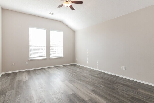 Building Photo - 2104 Aster Trail