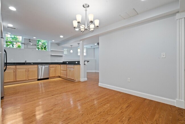 Primary Photo - 15 Strathmore Rd