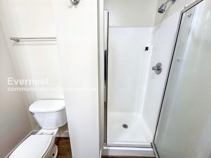 Building Photo - 107 Singapore Cir