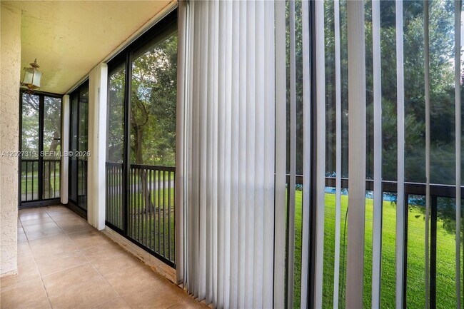 Building Photo - 150 S Hollybrook Terrace