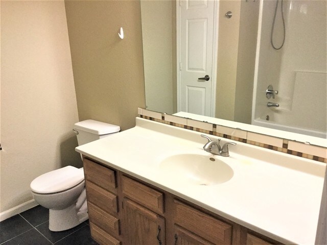 Building Photo - 8018 Bitternut Dr