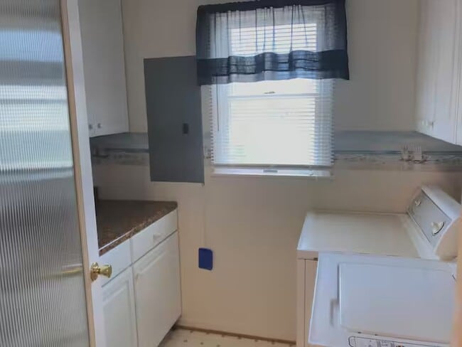 Building Photo - 4 Bedroom 2.5 Bath Home in Nags Head