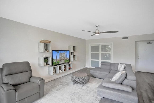 Building Photo - 5200 N Ocean Blvd