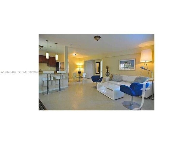Building Photo - 101 Collins Ave