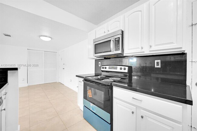Building Photo - 7483 SW 82nd St