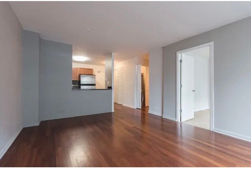 Building Photo - 222 E Pearson St