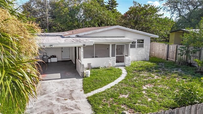 Building Photo - 921 NW 14th St