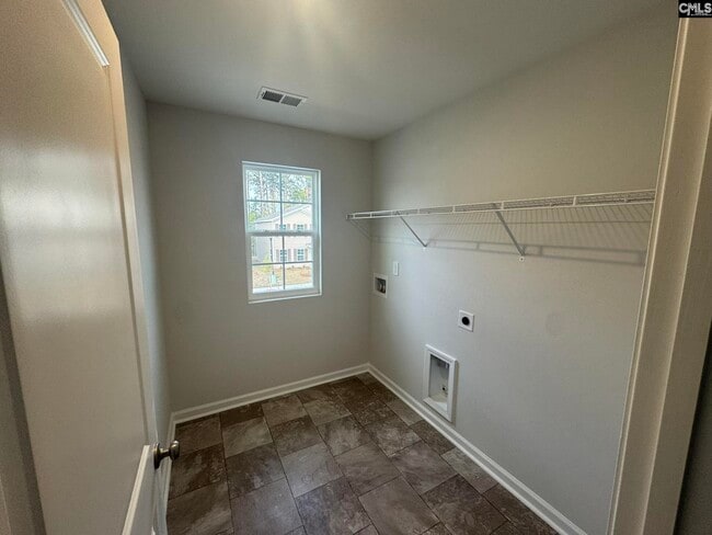 Building Photo - 3027 Hallsdale Dr