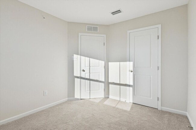 Building Photo - Brand-New Ryan Homes End Unit Townhome – Be the First to Move In!