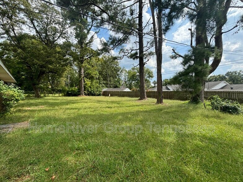 Building Photo - 307 Byron Dr