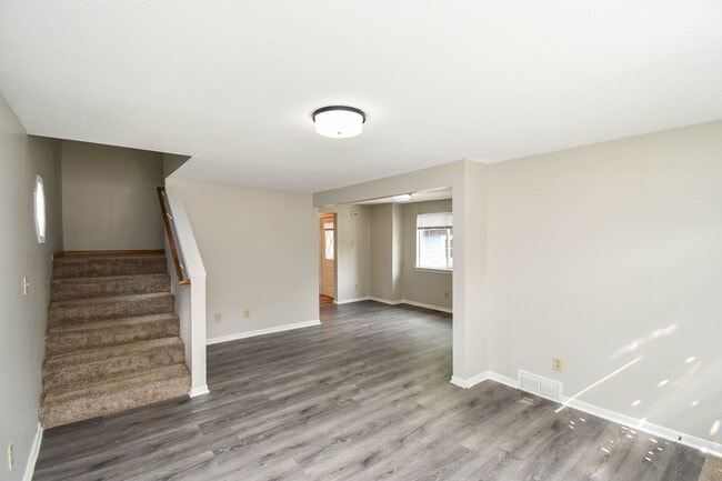 Building Photo - 1115 N Duluth Ave