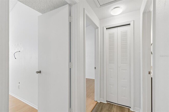 Building Photo - 607 Bough Ave