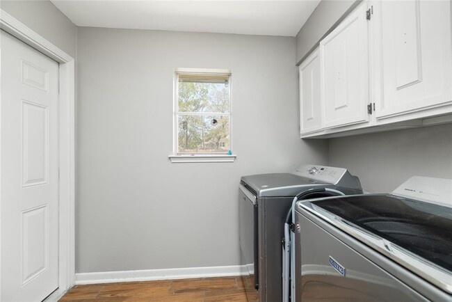 Building Photo - 16458 Brookford Dr