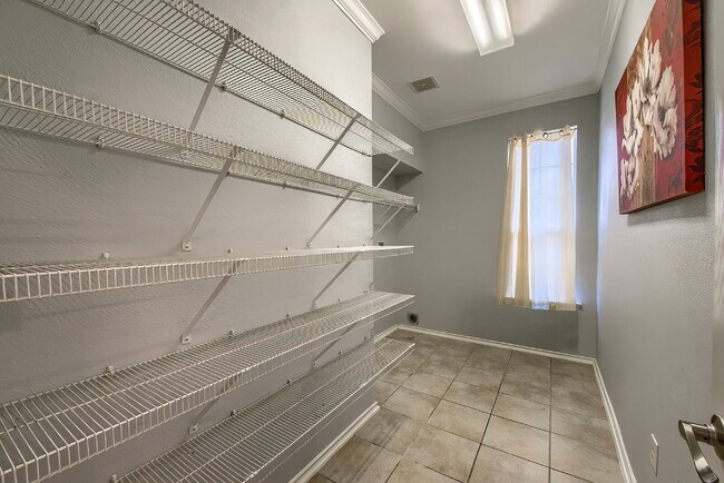 Building Photo - OFFERING 50% OFF THE 1ST MONTH'S RENT