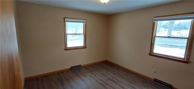 Building Photo - 801 S 5th St