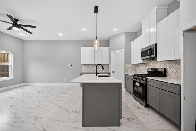 Building Photo - 2366 Usman Dr