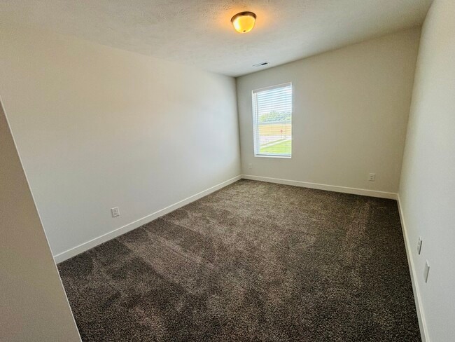 Building Photo - 11407 N 161st Ct