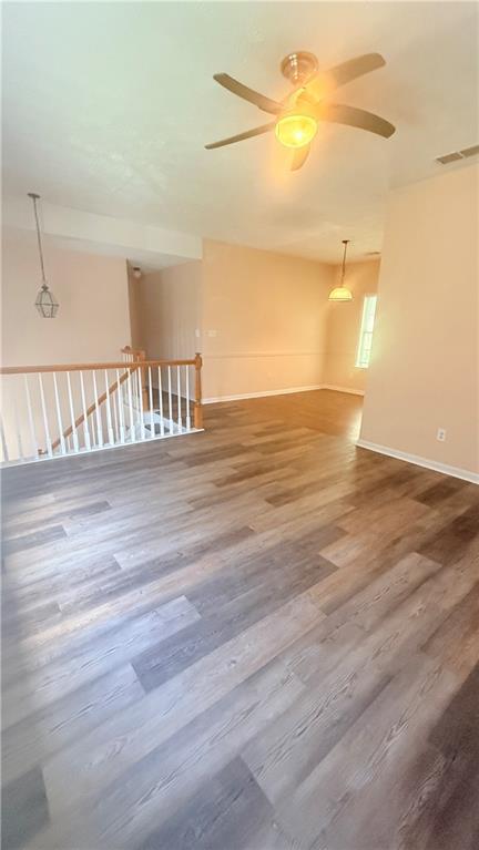 Building Photo - 1475 Brookdale Dr