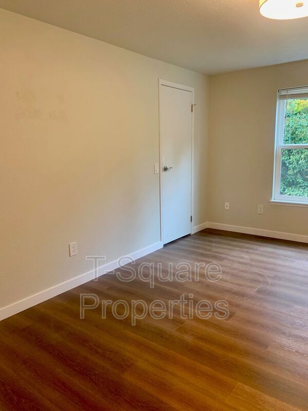 Building Photo - 8226 126th Ave NE