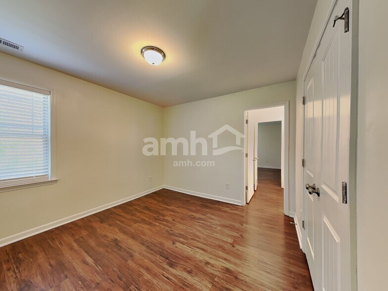 Building Photo - 108 Citrine Ct